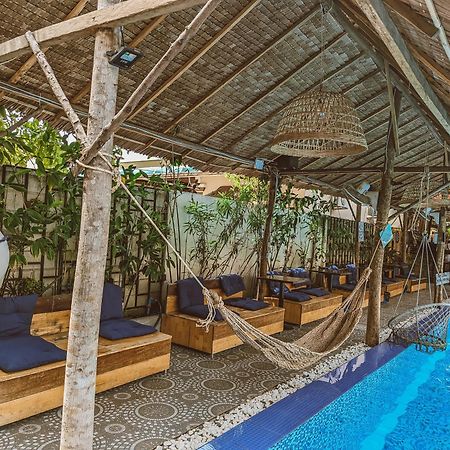 Yellow Star Hostel กำปอต ภายนอก รูปภาพ