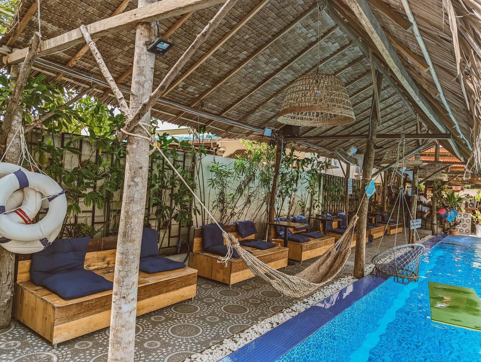 Yellow Star Hostel กำปอต ภายนอก รูปภาพ