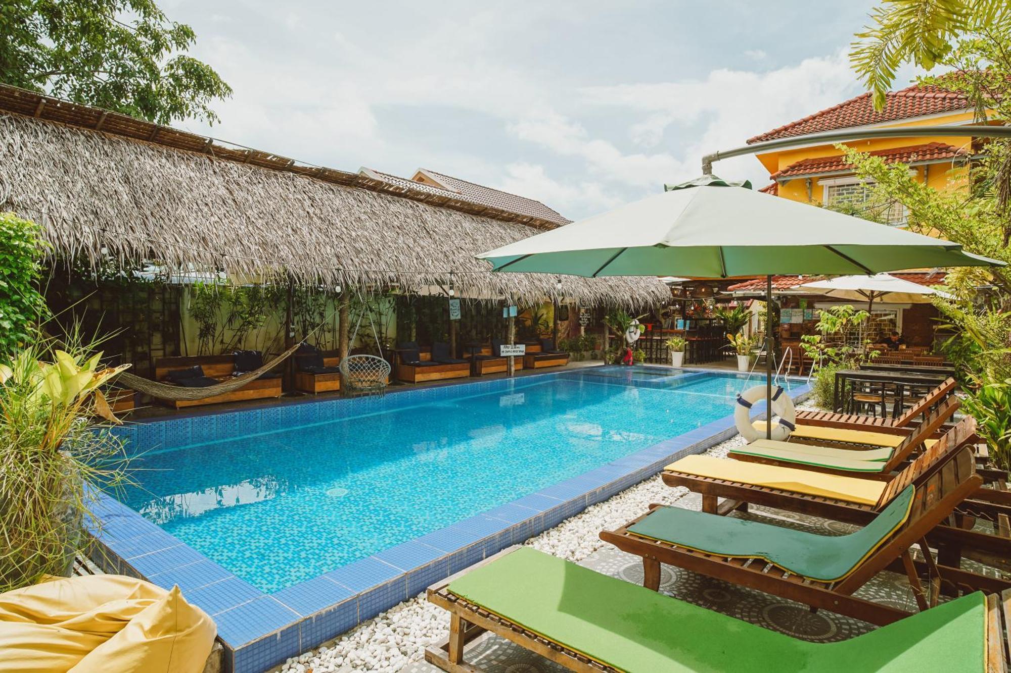 Yellow Star Hostel กำปอต ภายนอก รูปภาพ