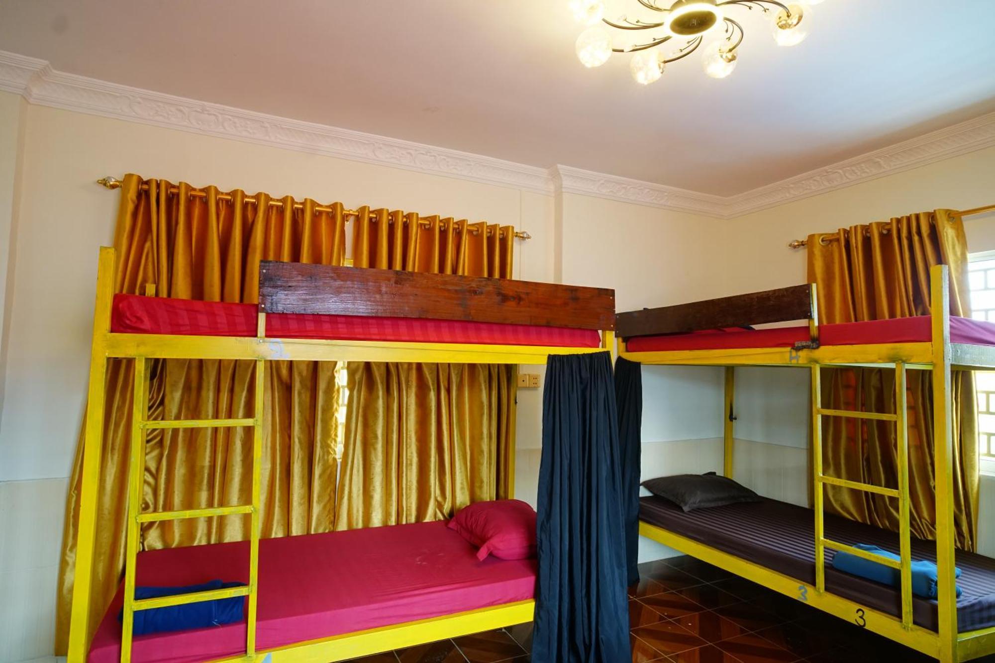Yellow Star Hostel กำปอต ภายนอก รูปภาพ