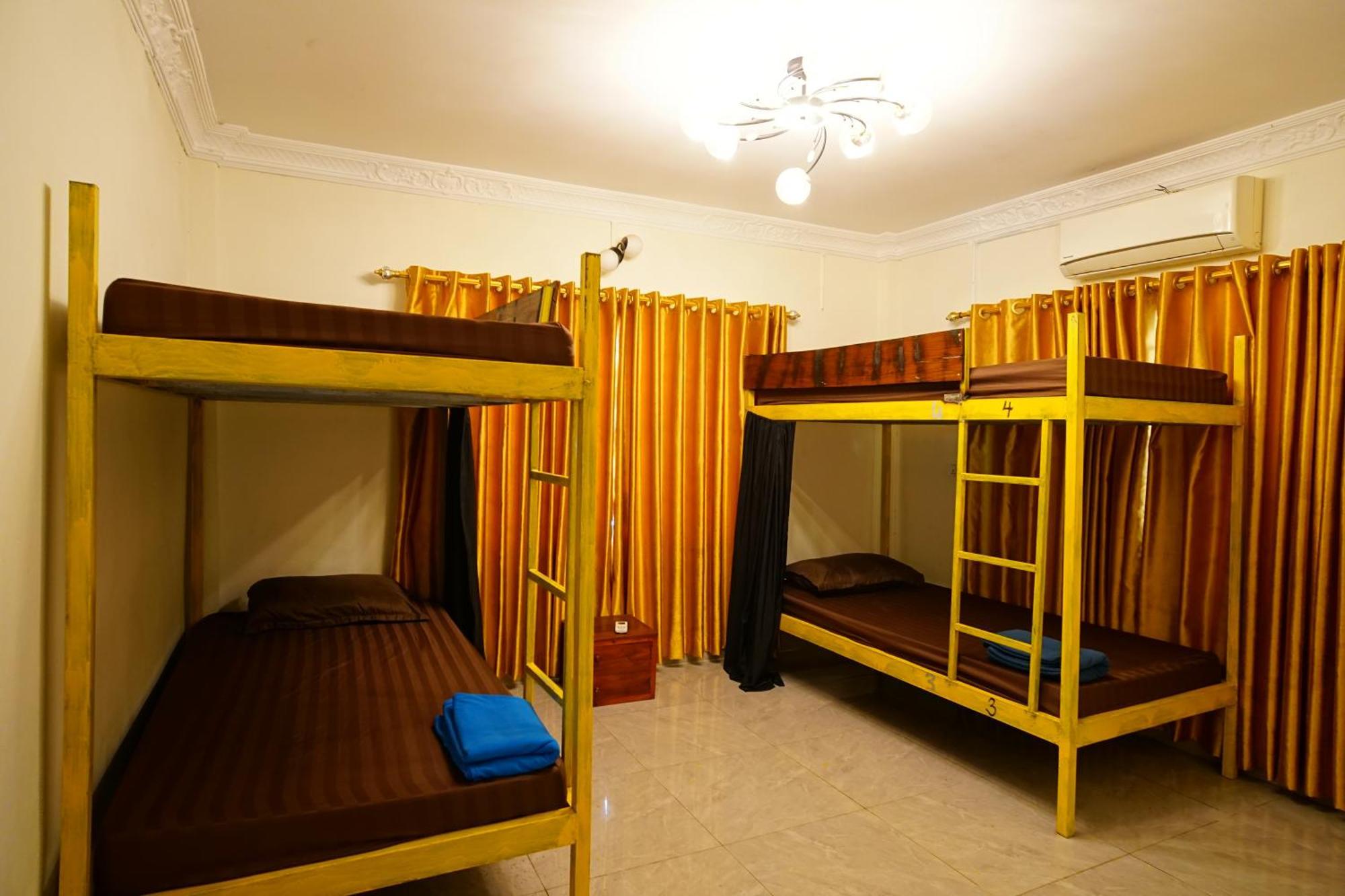 Yellow Star Hostel กำปอต ภายนอก รูปภาพ