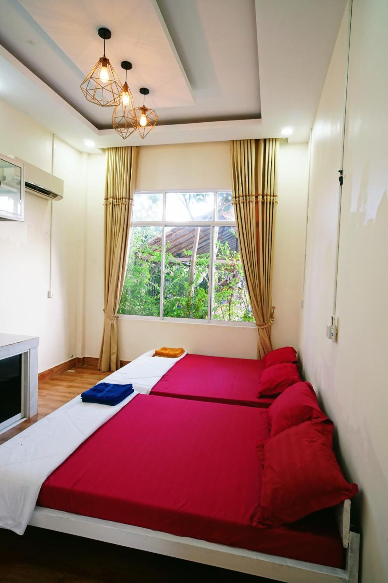 Yellow Star Hostel กำปอต ภายนอก รูปภาพ