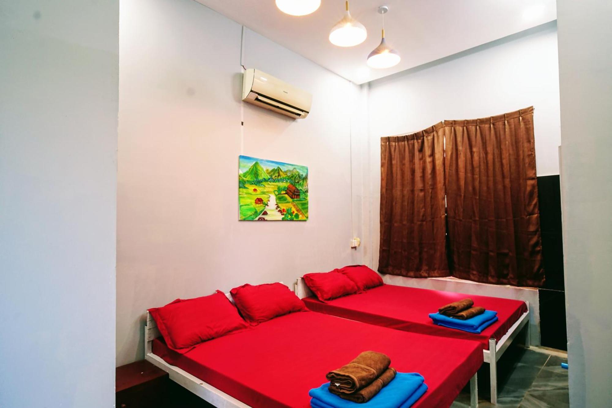 Yellow Star Hostel กำปอต ภายนอก รูปภาพ